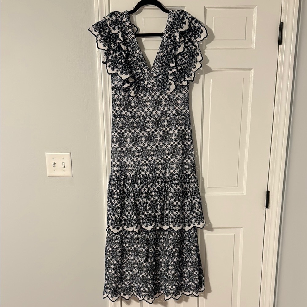 Elegant Black and White Maxi Dress
